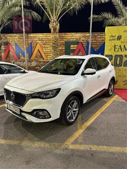 MG HS